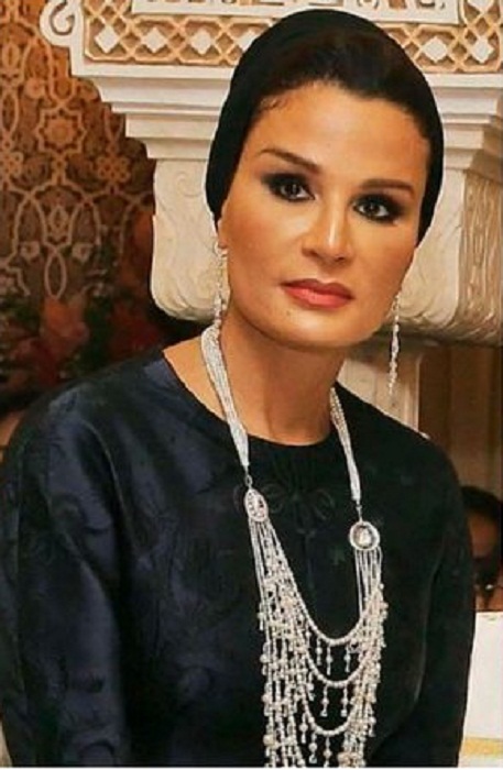 Драгоценности Шейхи Мозы — одной из самых стильных, красивых и богатых женщин Востока
