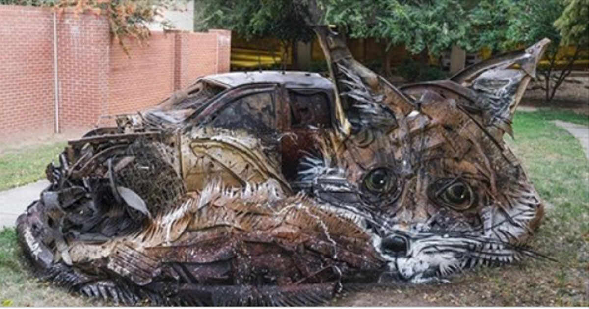 Художник превращает мусор в потрясающие скульптуры животных (15 фото)