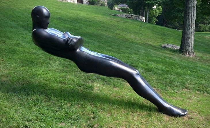 15+ современных скульптур, над которыми не властна гравитация