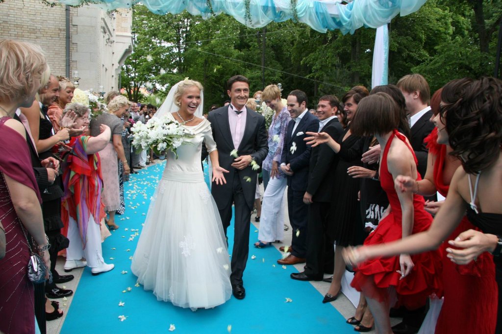 Кадры со свадеб российских звёзд