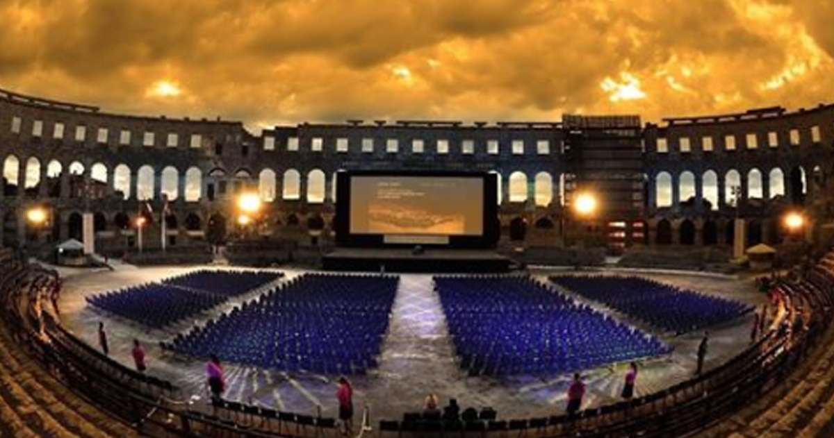15 movie theater