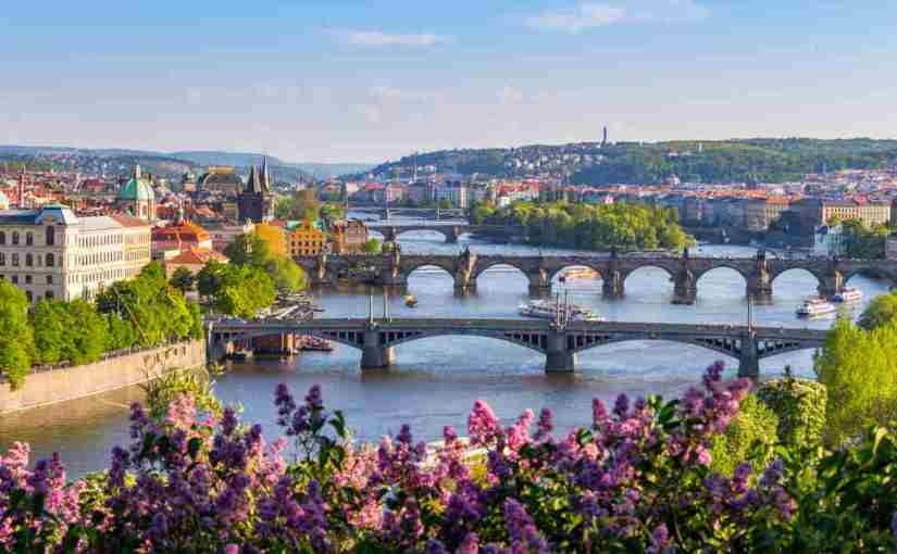 Как объехать все 15 лучших городов Европы за $500