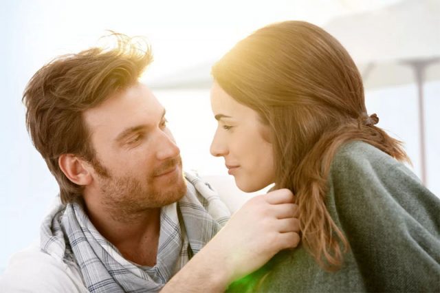 10 фраз, которые говорит мужчина, когда ты ему нравишься
