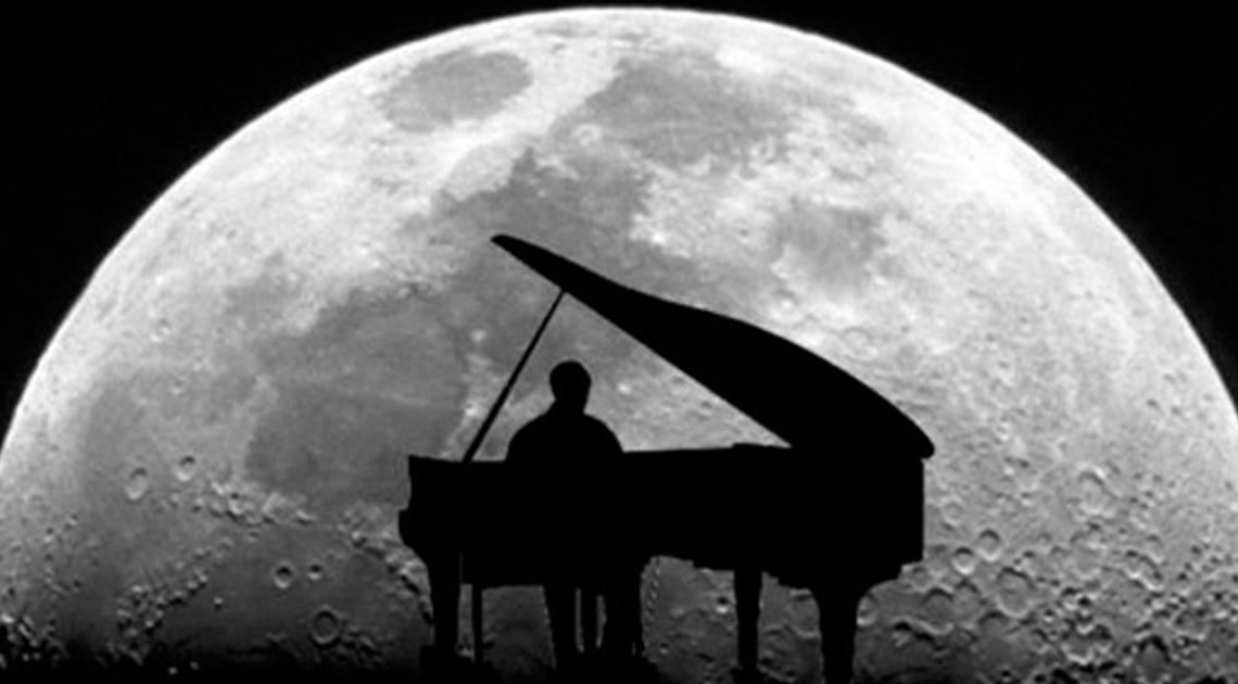 «Лунная соната» Бетховена в исполнении 24 пианистов