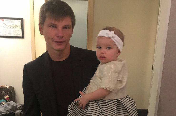 «Никому ничего не достанется»: Андрей Аршавин оставил бывшую жену и дочь ни с чем