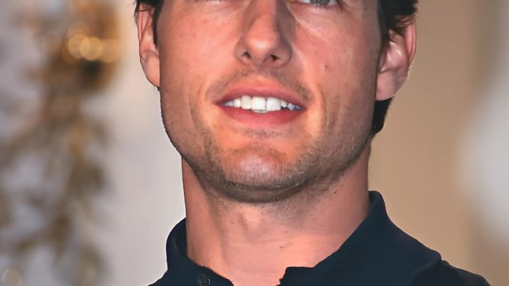 Čas je nemilosrdný: fotografové zachytili 61letého Toma Cruise bez obalu  Oteklý a zestárlý Tom Cruise naštval své fanoušky  Co říkáte?