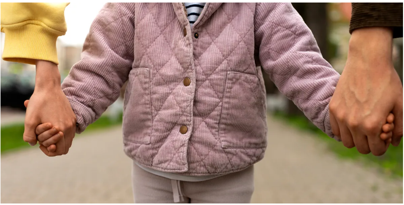 Oženil jsem se po smrti své ženy a jednoho dne mi dcera řekla: „Tati, maminka byla jiná, když jsi byl pryč“.