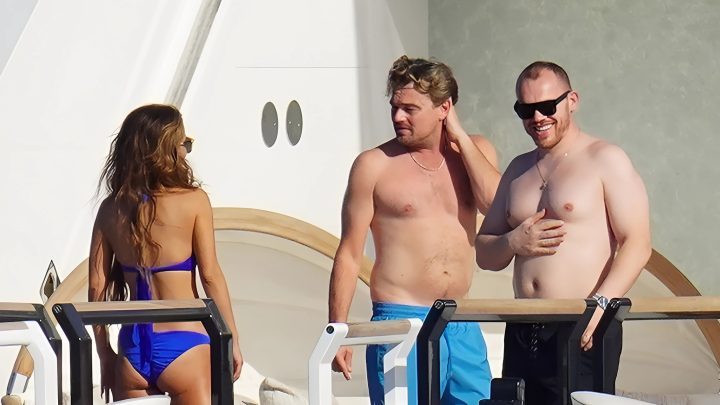 49letý Leonardo DiCaprio zahájil léto nákupem soukromé jachty za 32 milionů dolarů, aby mohl trávit dovolenou s 20letými modelkami v Karibiku „Život je fajn. Než zestárnu, utratím všechen svůj majetek.“