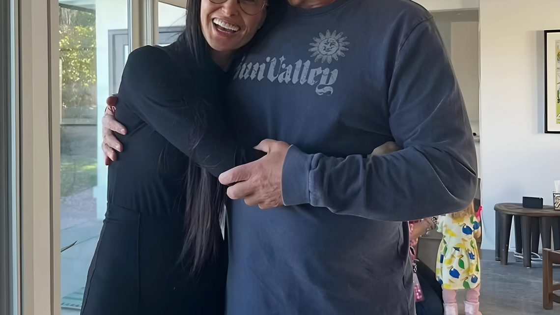 Demi Moore se podělila o vzácné fotografie Bruce Willise s dcerami k jeho 70. narozeninám na pozadí jeho boje s demencí. Demi Moore se podělila o vzácné fotografie Bruce Willise s dcerami k jeho 70. narozeninám na pozadí jeho boje s demencí.