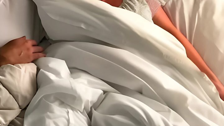 Manžel mě přistihl v posteli s jiným mužem, ale já ho nepodvedla – když jsem zjistila, kdo to byl, byla jsem v šoku.