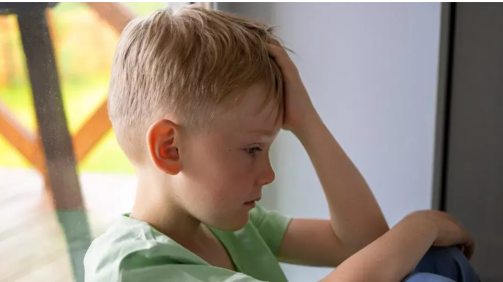 Můj vnuk promluvil až v pěti letech – jeho první slova nám rozbila svět.