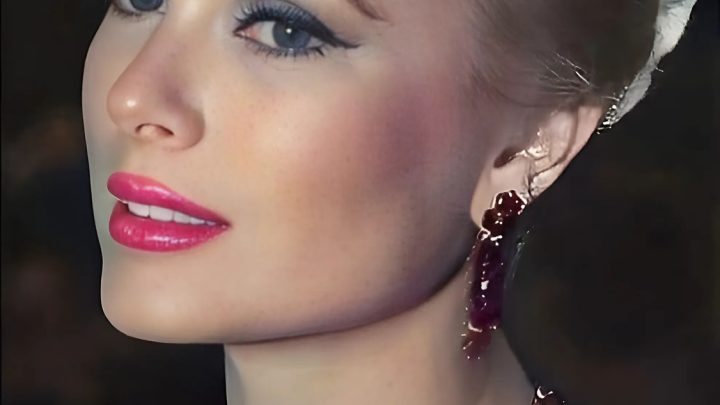 Vnučka vyrostla v přesnou kopii své slavné babičky Grace Kelly.