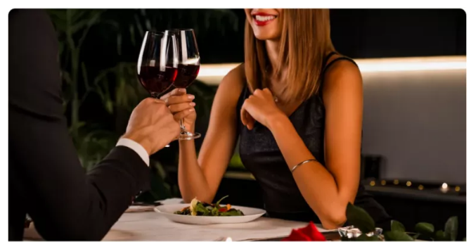 Manžel mě na naše výročí vzal do luxusní restaurace, ale nechal mě objednat si jen levný salát – je to výjimečný den, na který nezapomene.