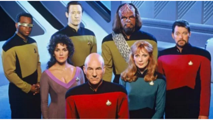 Detaily, kterých jste si ve filmu Star Trek: Nová generace nevšimli