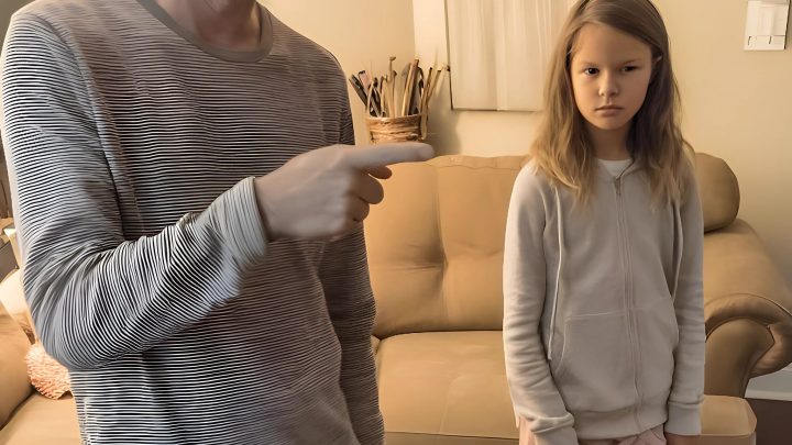 Když tajemství ničí rodinu: můj příběh o mateřství a zradě