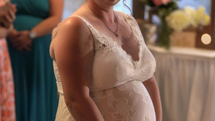 Přistihl jsem manželku svého bratra, jak schovává můj svatební dar pod šaty, a to, co schovala, mě přimělo zpochybnit své manželství.