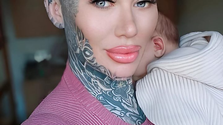 „Opravdu jí tetování sluší?“: dívka s největším počtem tetování se nakonec rozhodla je odstranit, protože chce mít čisté tělo!