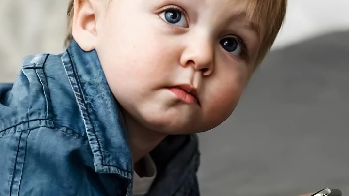 MOJE PĚTILETÉ DÍTĚ MI ZAVOLALO V HRŮZE A ŘEKLO: „NOVÝ TÁTA SE PROBUDIL… ALE CHOVÁ SE DIVNĚ.“ – SPĚCHALA JSEM DOMŮ TAK RYCHLE, JAK JEN TO ŠLO.