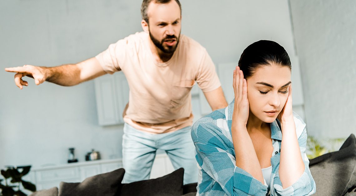 Soțul meu m-a umilit ani la rând. Într-o zi am decis că ajunge. Soțul meu m-a umilit ani la rând. Într-o zi am decis că ajunge.