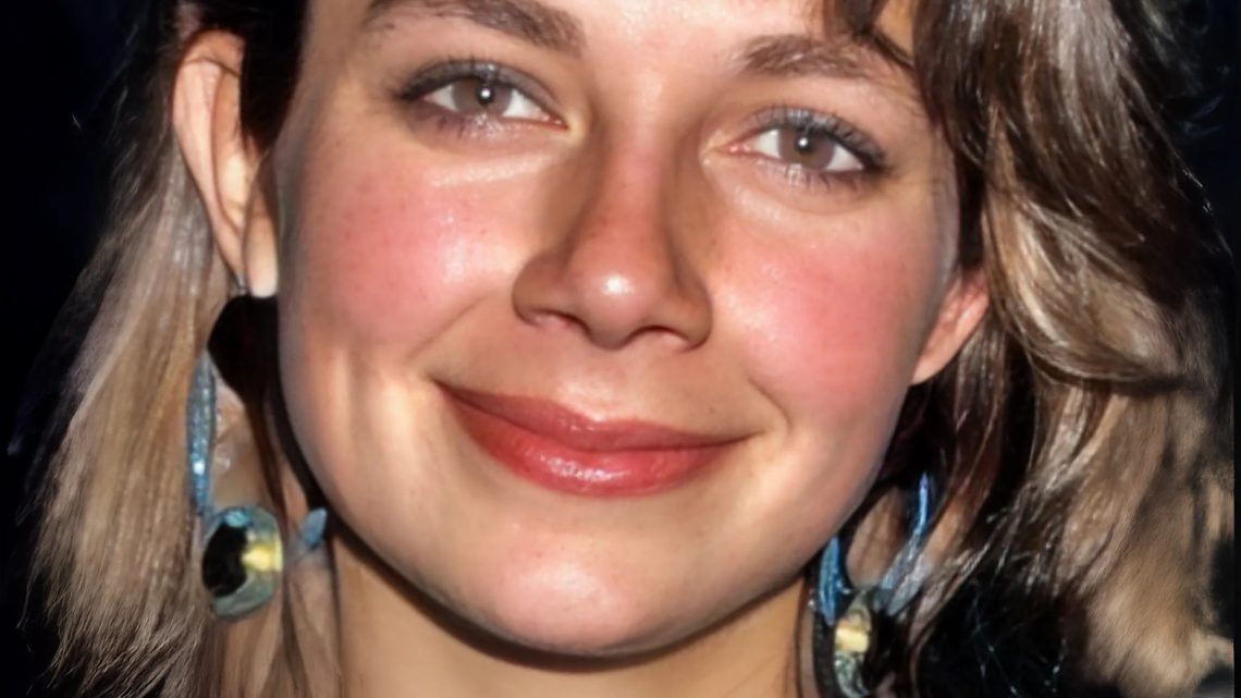„Justine Batemanová hájí své rozhodnutí stárnout přirozeně navzdory tlaku: ‚Myslím si, že vypadám skvěle.'“ „Justine Batemanová hájí své rozhodnutí stárnout přirozeně navzdory tlaku: ‚Myslím si, že vypadám skvěle.'“
