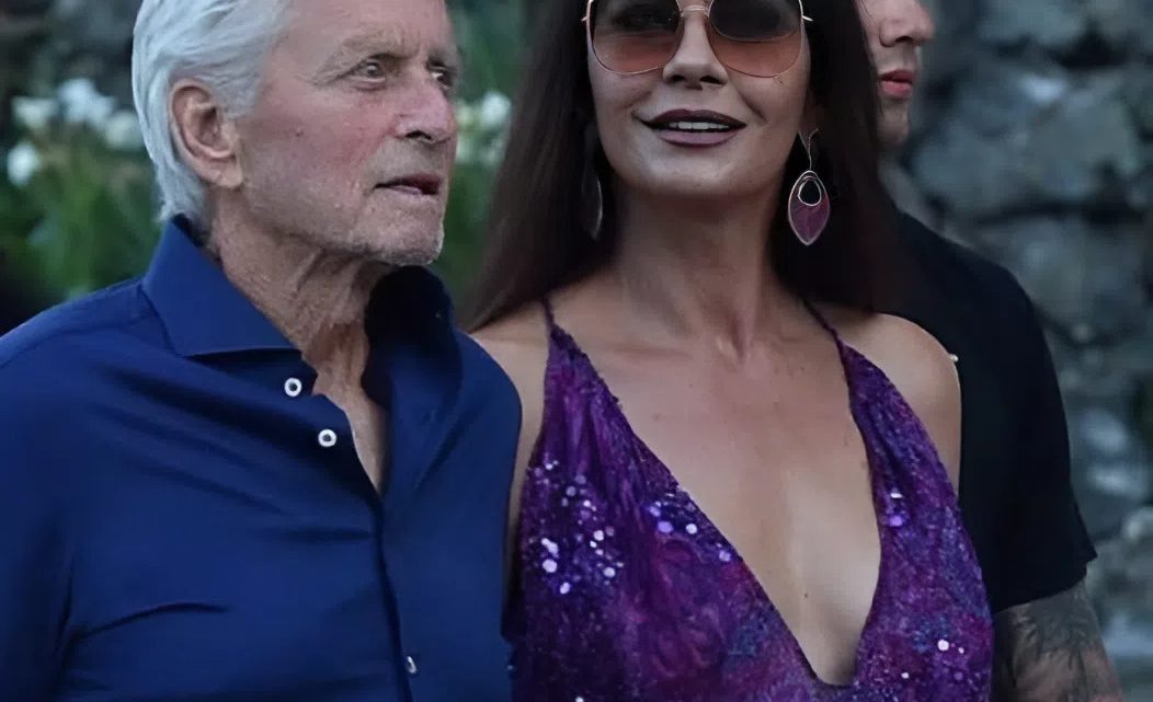 Catherine Zeta-Jones zveřejnila fotku svého manžela. Všichni jsou v šoku! Catherine Zeta-Jones zveřejnila fotku svého manžela. Všichni jsou v šoku!