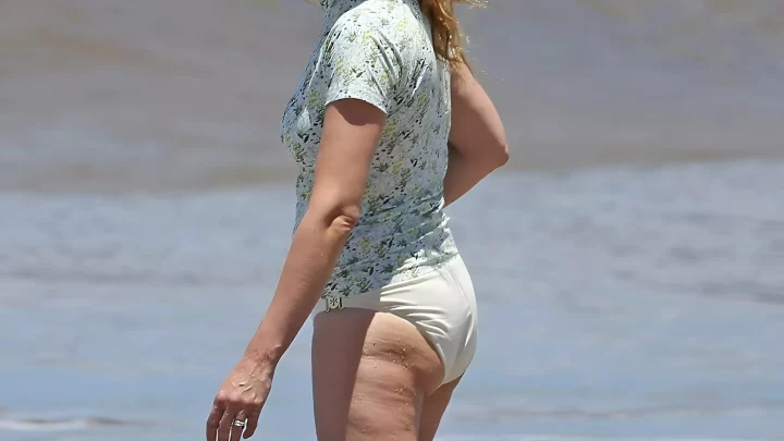 Julia Roberts a reacționat la criticile fanilor care au numit-o „urâtă” și „asemănătoare cu un bărbat” la 56 de ani, iar răspunsul ei a fost neașteptat