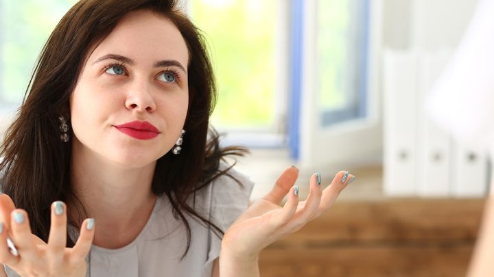 Elle m’avait dit être de garde à l’hôpital, mais j’ai découvert sur son téléphone des messages d’un médecin que je ne connaissais pas