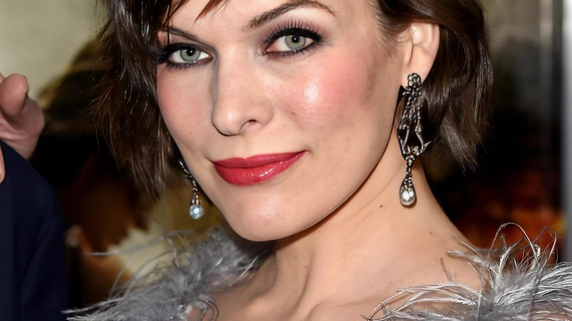 Cât de mult seamănă cu mama! Fiica Milei Jovovich a strălucit pe covorul roșu Cât de mult seamănă cu mama! Fiica Milei Jovovich a strălucit pe covorul roșu