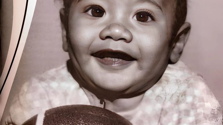 Timpul schimbă pe toată lumea – nici vedetele de la Hollywood nu fac excepție
%
Timpul nu iartă pe nimeni, nici măcar pe celebritățile de la Hollywood. Este fascinant să vezi cum arătau în copilărie acei oameni care azi pășesc pe covorul roșu. Hai să privim aceste fotografii rare și să comparăm. Prezentările sunt, desigur, de prisos – îi cunoaștem deja pe toți.

{{IMAGE 1}}

{{IMAGE 2}}

{{IMAGE 3}}

{{IMAGE 4}}

{{IMAGE 5}}

{{IMAGE 6}}

{{IMAGE 7}}

{{IMAGE 8}}

{{IMAGE 9}}

{{IMAGE 10}}

{{IMAGE 11}}

{{IMAGE 12}}

{{IMAGE 13}}

{{IMAGE 14}}

{{IMAGE 15}}

{{IMAGE 16}}

{{IMAGE 17}}

{{IMAGE 18}}
%
—