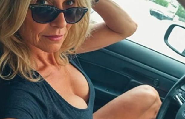 Je suis rentrée plus tôt de mon voyage pro et j’ai trouvé mon mari… à préparer le dîner pour une autre personne !