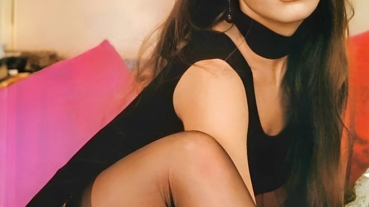 Ornella Muti nemá v úmyslu stárnout. Jak je možné, že v 69 letech vypadá jako 20letá dívka?