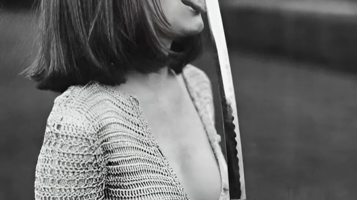 Nestárnoucí kráska. V 64 letech vypadá lépe než v mládí. O kom je řeč?