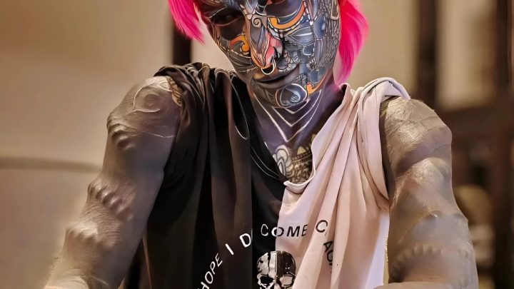 Byla to kráska, ale stala se… Nyní její tělo z 99,98 % pokrývají tetování.