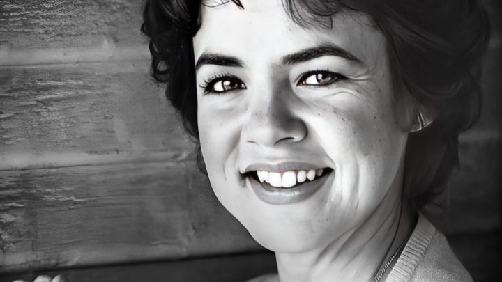 Šokující návrat: Po dvou desetiletích absence se ikonická Rizzo z filmu Grease znovu objevila – a změna je taková, že herečka je prakticky k nepoznání.