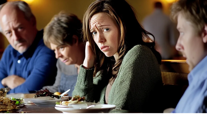 Šla jsem do restaurace, abych se poprvé setkala s rodiči svého snoubence, ale to, co udělali, mě donutilo zrušit svatbu.