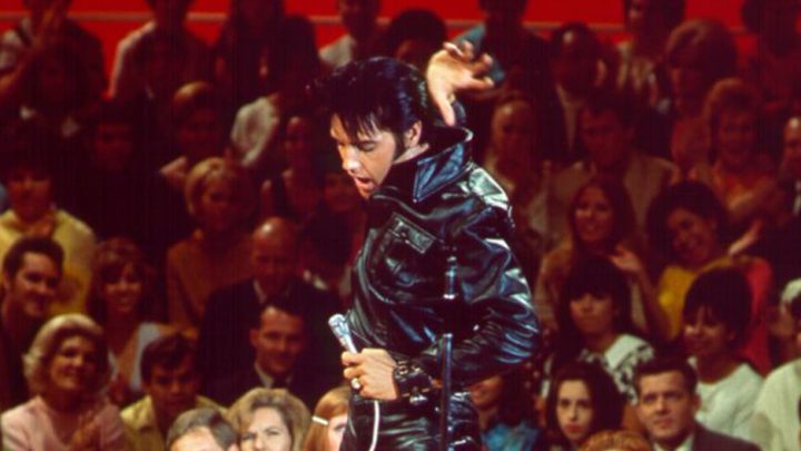 Proč Elvis napodobil Marlona Branda v ikonickém koženém vzhledu