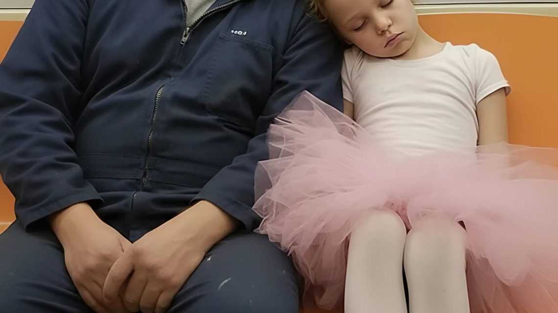 Cizinec vyfotil mě a mou dceru v metru – druhý den zaklepal na moje dveře a řekl: „Sbalte věci své dcery.“