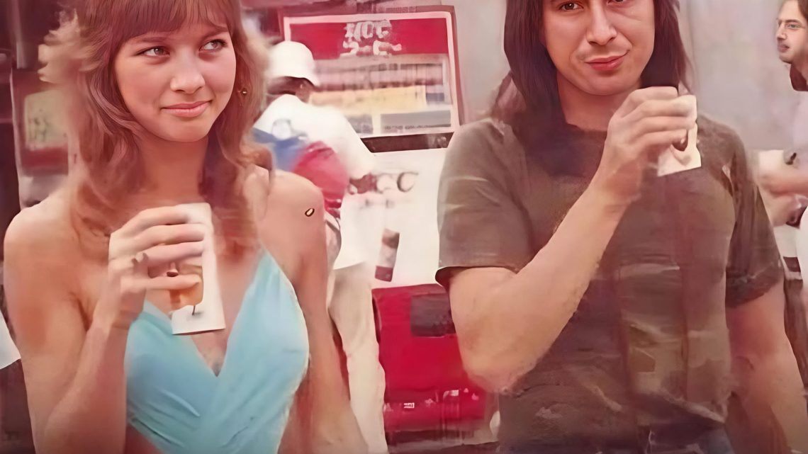 Po 20 letech: Rocková ikona 80. let, která se vrátila, aby splnila slib ženě, jejíž úsměv ho „zabil“