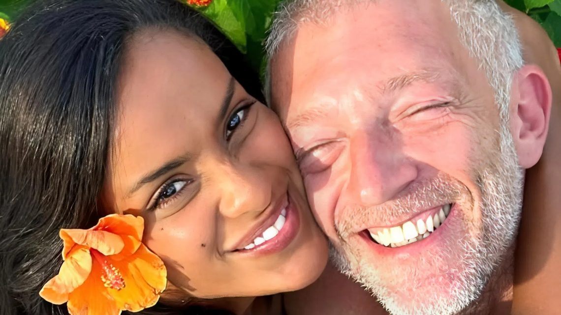 A je to opravdu jeho syn? Paparazzi ukázali dlouho očekávaného potomka Cassella a 29leté modelky, ale fanoušci mají pochybnosti.