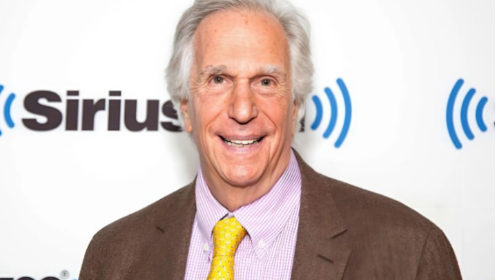 Rodiče si mysleli, že je neuvěřitelně hloupý, a nedoufali, že by jim v budoucnu mohl být nějak prospěšný. Chlapec neměl rád čtení, ale popularity dosáhl jiným způsobem.