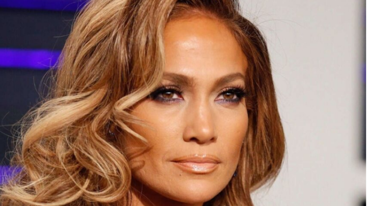 „Máma musí skrývat oči.“ Dcera Lopezové chce být chlapcem.