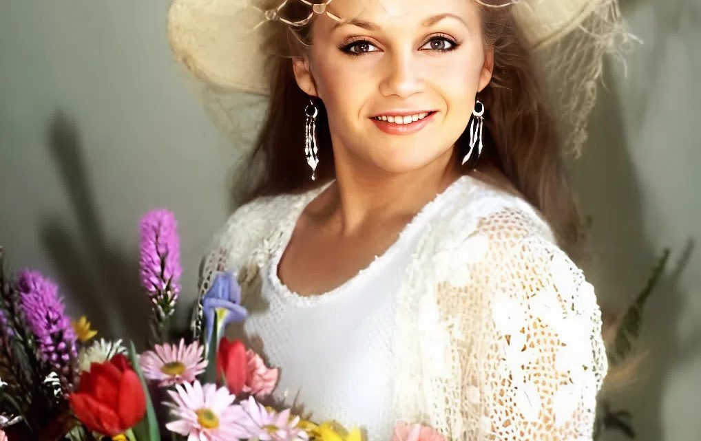 „Vždy pochybovala o své kráse, ale zdobila 500 obálek časopisů“: Dnes je herečce 66 let a stále vzbuzuje obdiv!