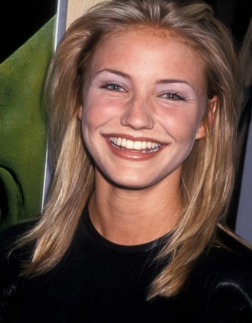 Poznáváte ji? Tato nepoznatelná fotografie patří budoucí hollywoodské hvězdě!