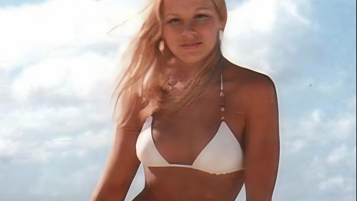 Vyhozena z vlastního domu, stala se tato dívka jednou z nejzábavnějších žen na světě.