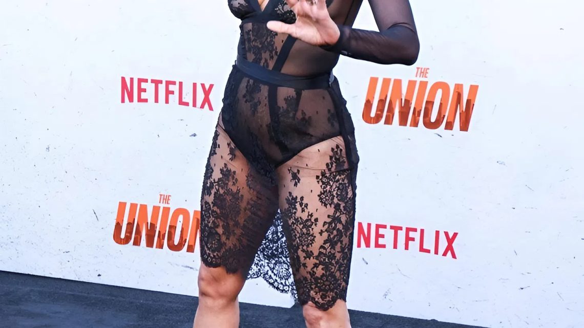 Za pár měsíců bude Holly Berry slavit 60. narozeniny! Herečka zveřejnila fotky v bikinách, které mladé dívky přivedly k slzám závisti.