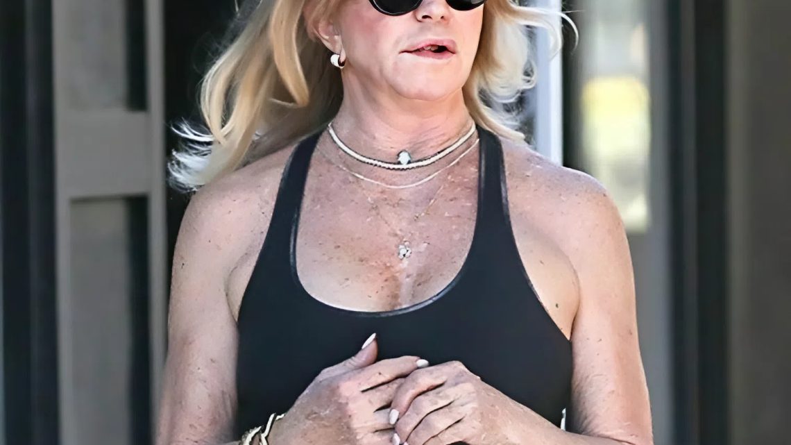 Goldie Hawn, 78 let, vyvolává rozruch fotkami v plavkách z dovolené: Podívejte se proč!