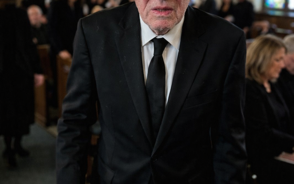 S manželem jsme se po 36 letech rozvedli – na jeho pohřbu se jeho otec příliš opil a řekl: „Ty ani nevíš, co pro tebe udělal, viď?“