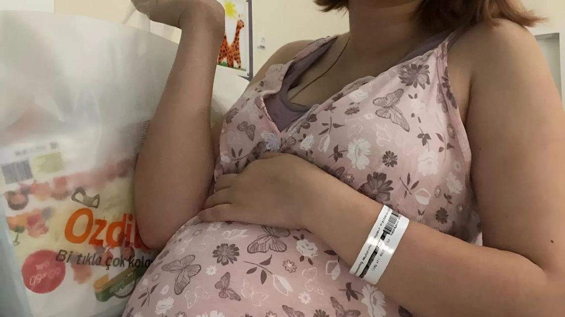 Po návratu ze služební cesty jsem si hned všiml, že se dceři výrazně zvětšilo břicho. Když jsme se obrátili do nemocnice, lékaři byli tím, co viděli, šokováni.