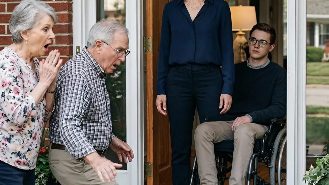 Bylo mi šestnáct, když se moji rodiče podívali na moje oteklé břicho a řekli: „Už nejsi naše dcera.“ Vyhodili mě, jako bych byla hanba, kterou mohli zamknout venku. Vychovala jsem svého syna bez nich, bez pomoci, bez milosti. O dvacet let později zaklepali na moje dveře a požadovali: „Přišli jsme se podívat na našeho vnuka.“ Otevřela jsem, chladně se usmála a to, co pak uviděli, jim vzalo dech.