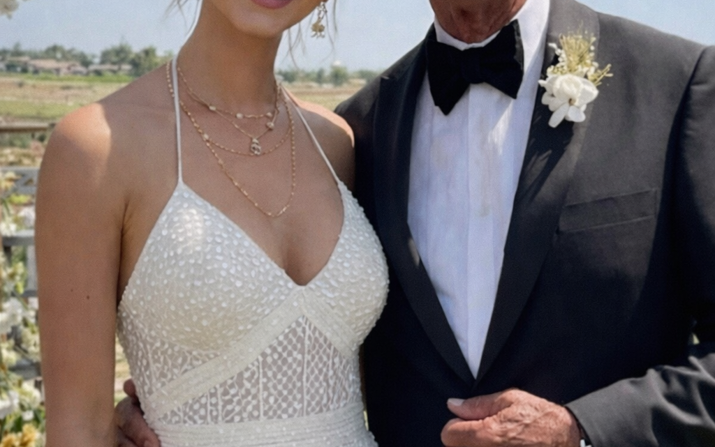 Vzala jsem si bohatého dědečka své kamarádky kvůli jeho dědictví – v naši svatební noc se na mě podíval a řekl: „Teď, když jsi moje žena, ti konečně můžu říct pravdu.“